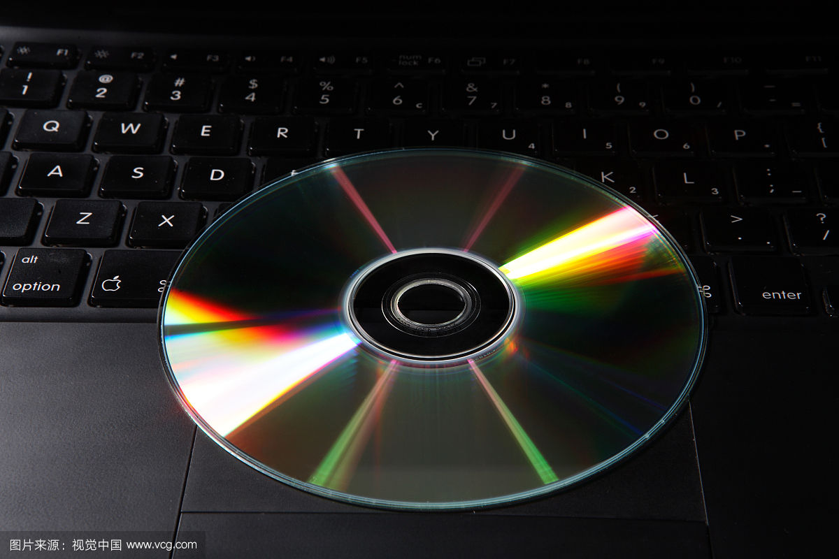 电脑有放光盘的地方  光盘放进去也有声音   但我的电脑里找不到 dvd盘   请问是什么问题 怪激光头还是线头