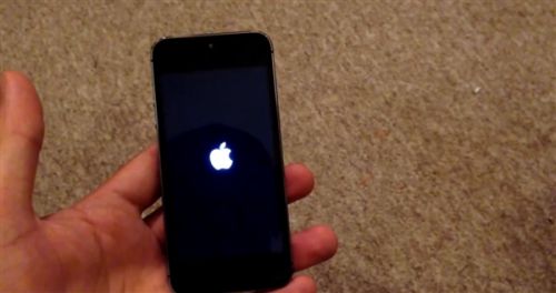 iphone4无故死机该怎么解决？