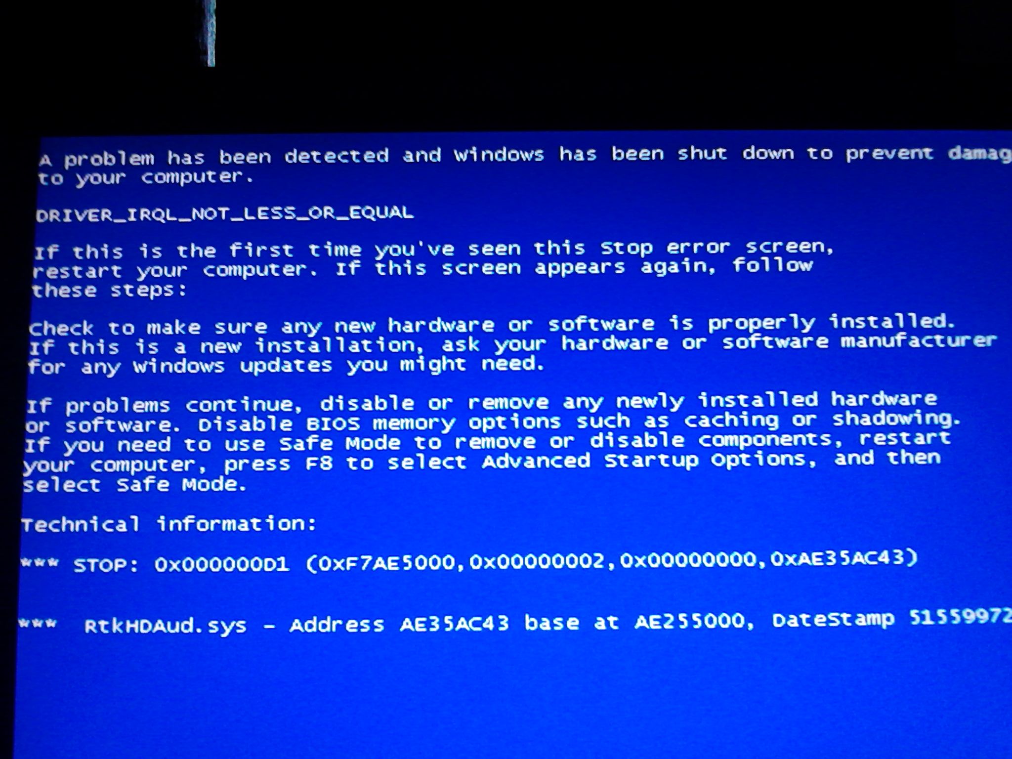 电脑蓝屏了！！！！显示的如图！！！！求大神告知怎么破！！！！！