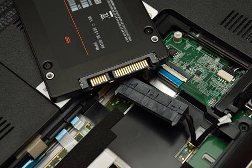 新组装的电脑（SSD硬盘）如何做系统？