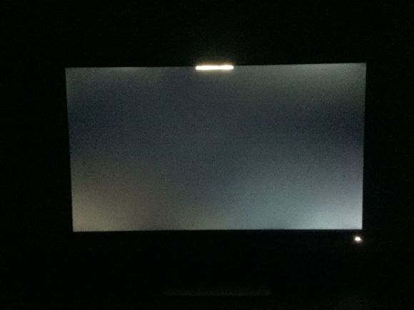 刚买的显示器漏光算严重吗。