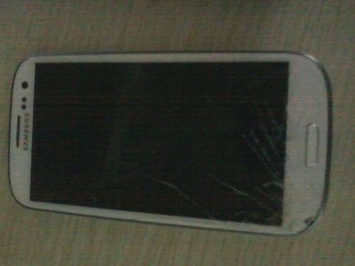 手机屏幕坏了不修有什么影响？