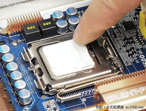 请问电脑里的中央处理器用哪种型号的导热硅脂更好更合适呢？