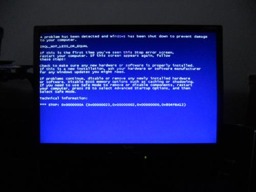 平板电脑开着时突然蓝屏，一下后黑了，无法充电也无法强制启动则么办？