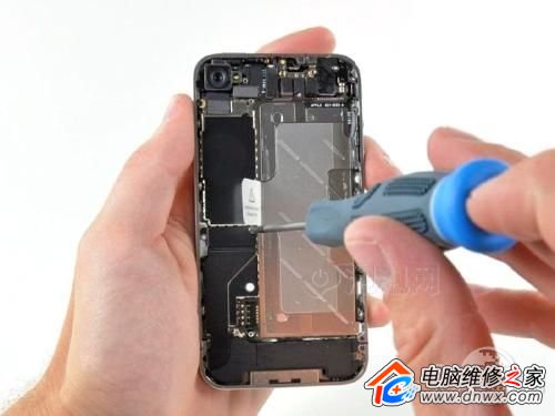 iphone进水后充电咋修理？在线等