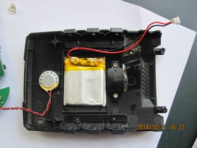 车载记录仪电池坏了 打算直接用延长线 一头焊主板 一头接外置锂电 可不可行？