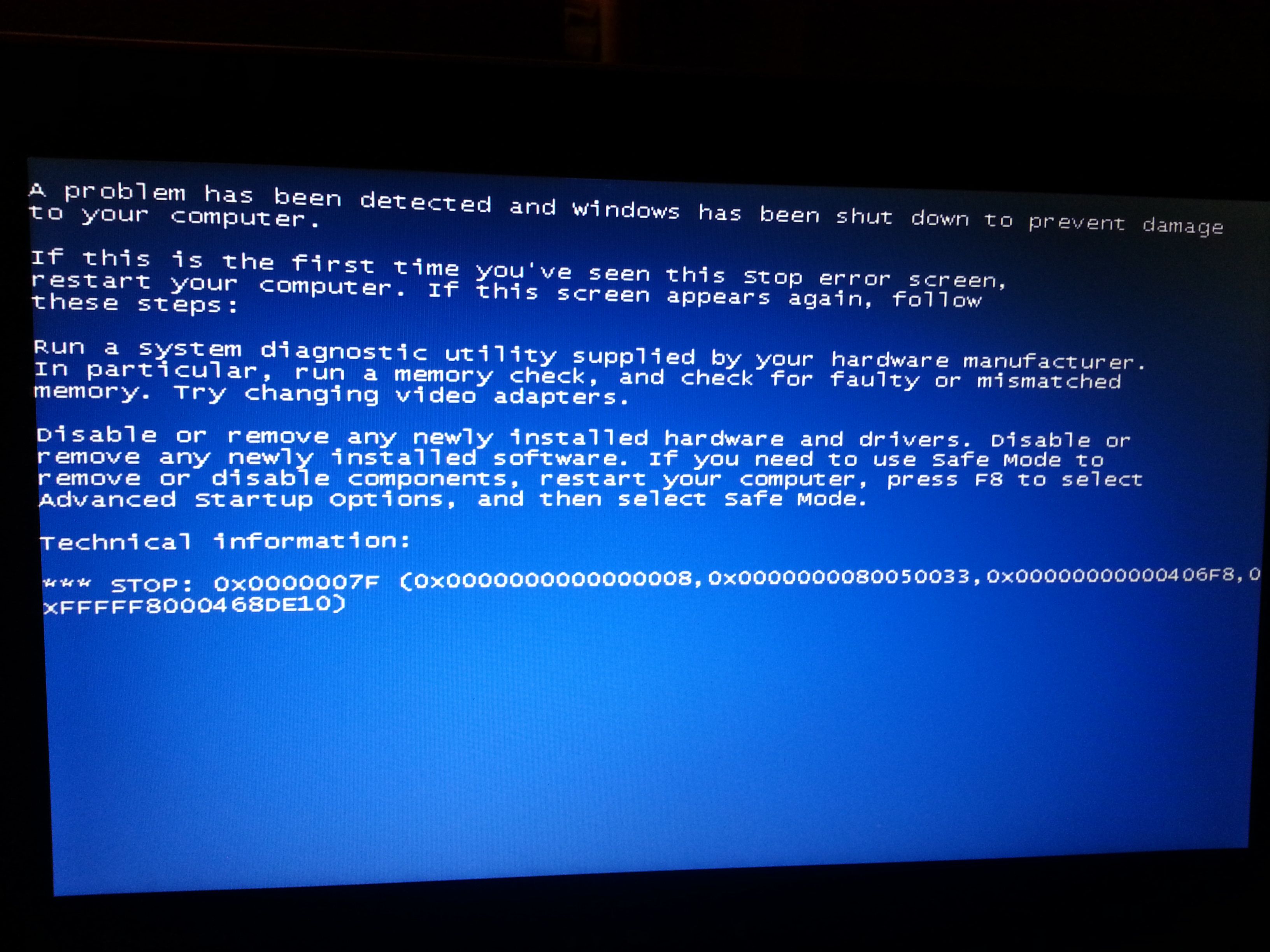 电脑蓝屏，怎么解决，找不到是哪个软件问题