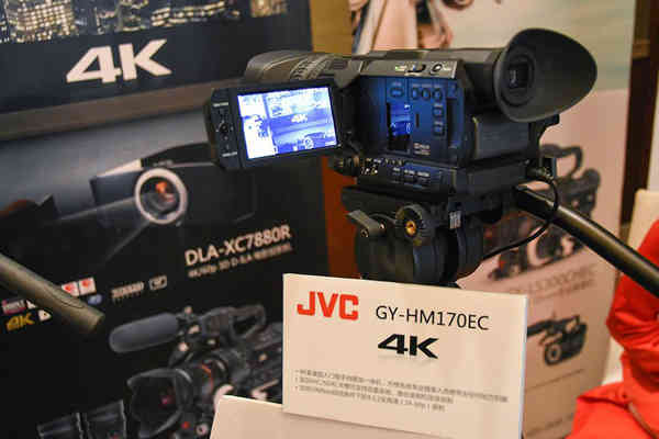 谁知道jvc摄像机品牌哪个好一点