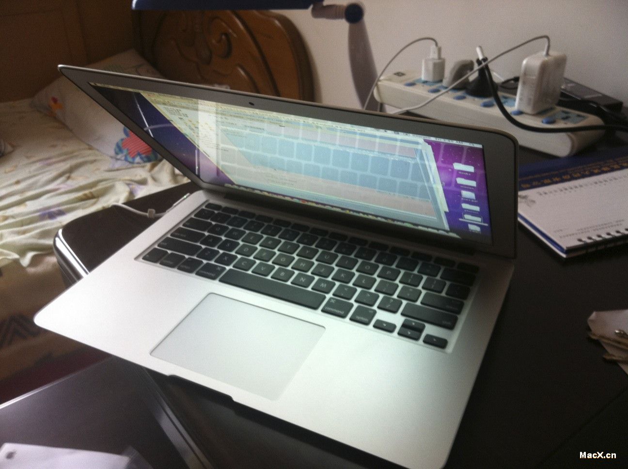 哪个清楚13寸macbookair屏幕尺寸是多少