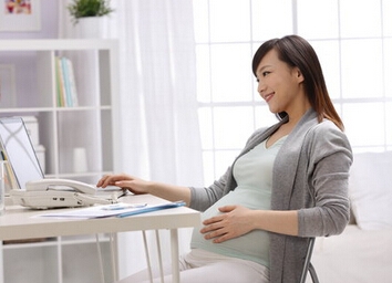 怀孕了还上班并且是每天对着电脑的那种有影响吗