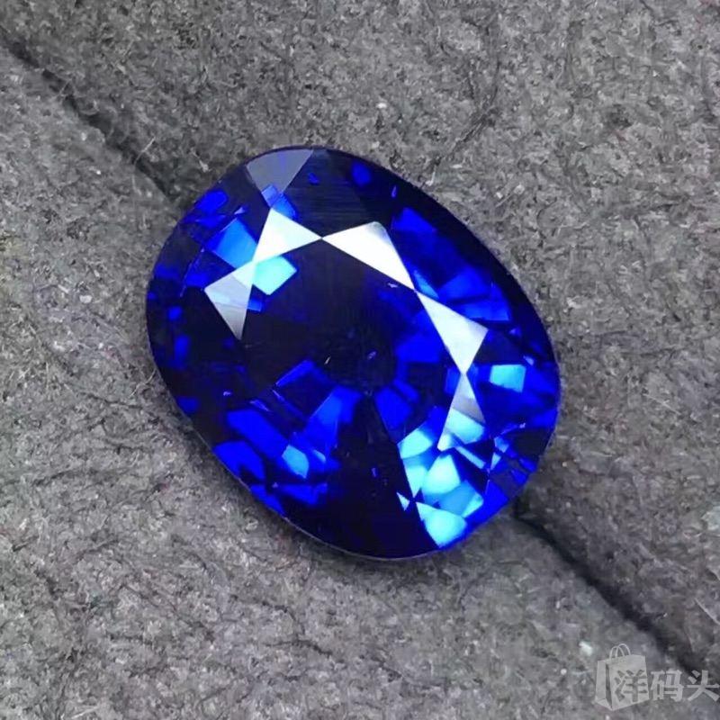 想买好的饰品，但是在蓝宝石和翡翠上面犹豫，有好的介意吗？