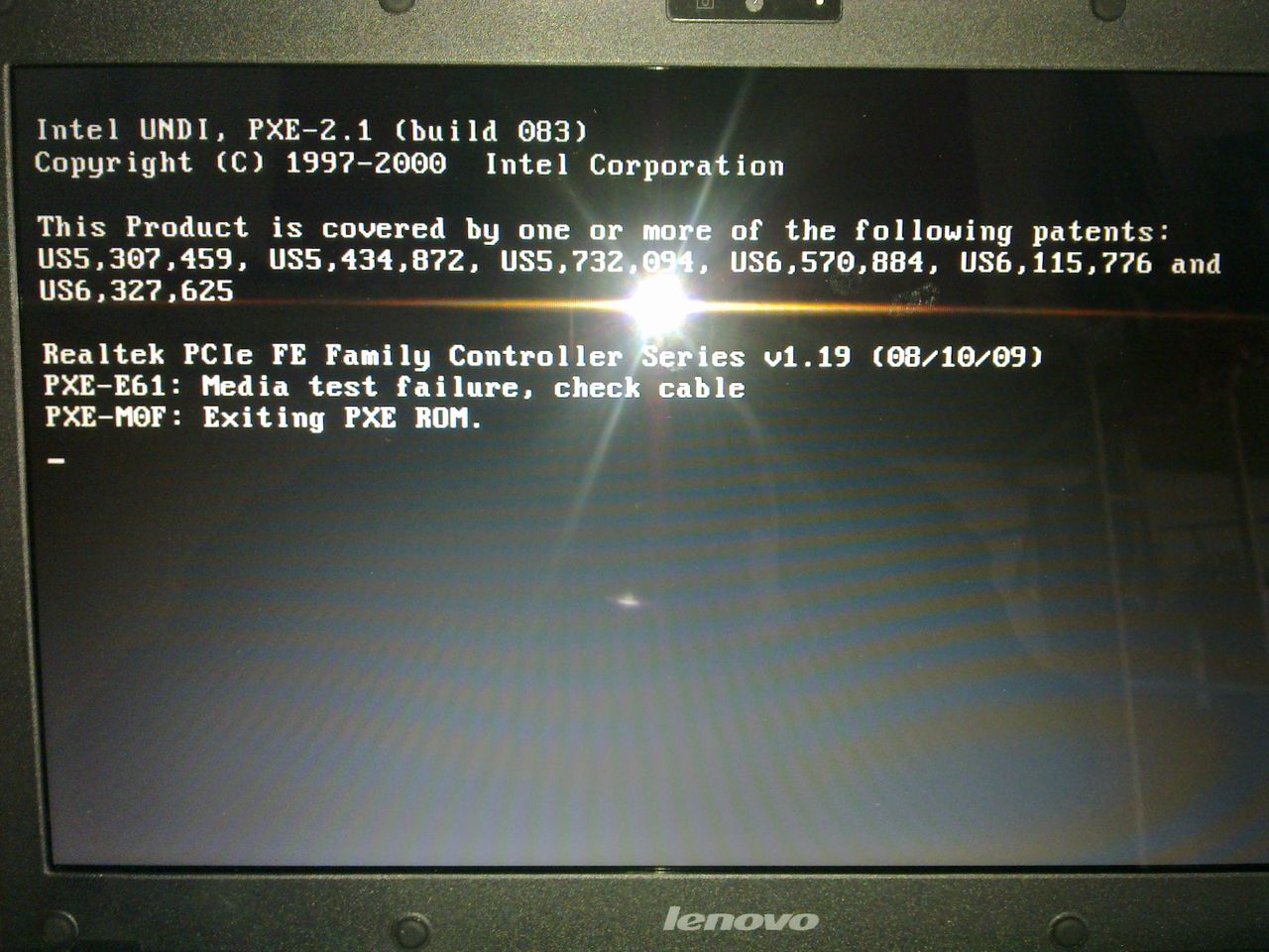 联系g460 win10系统 电脑睡眠后唤起白屏。强制关机后重启又好了。