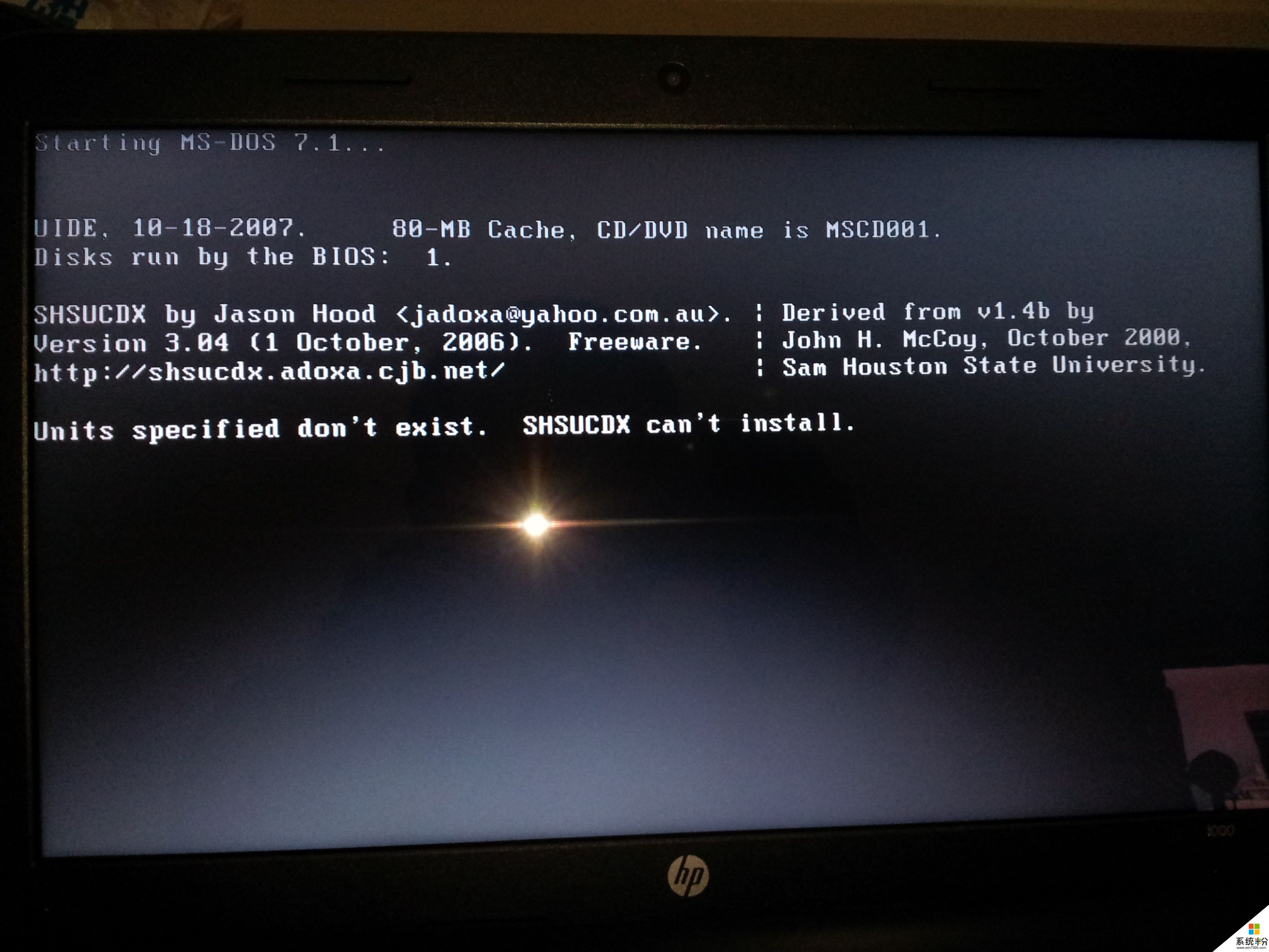 为什么Windows7x64位系统开机显示欢迎时笔记本电脑屏幕会闪一下黑色(图1)