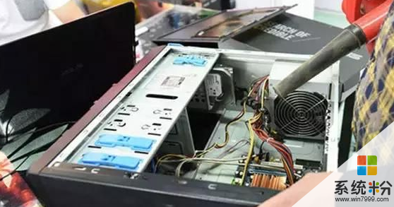 电脑开不了机，主机里的CPU风扇有很多灰尘，可能是不是这个原因造成的？并且在电脑可以玩的时候电脑运行也(图1)