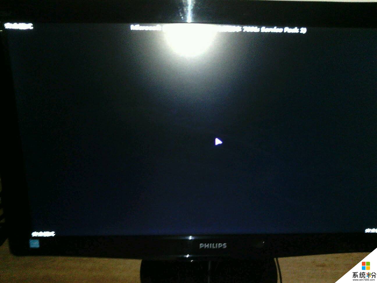 电脑在看电视节目时突然黑屏但音频正常。怎么回事、如何处理、(图1)