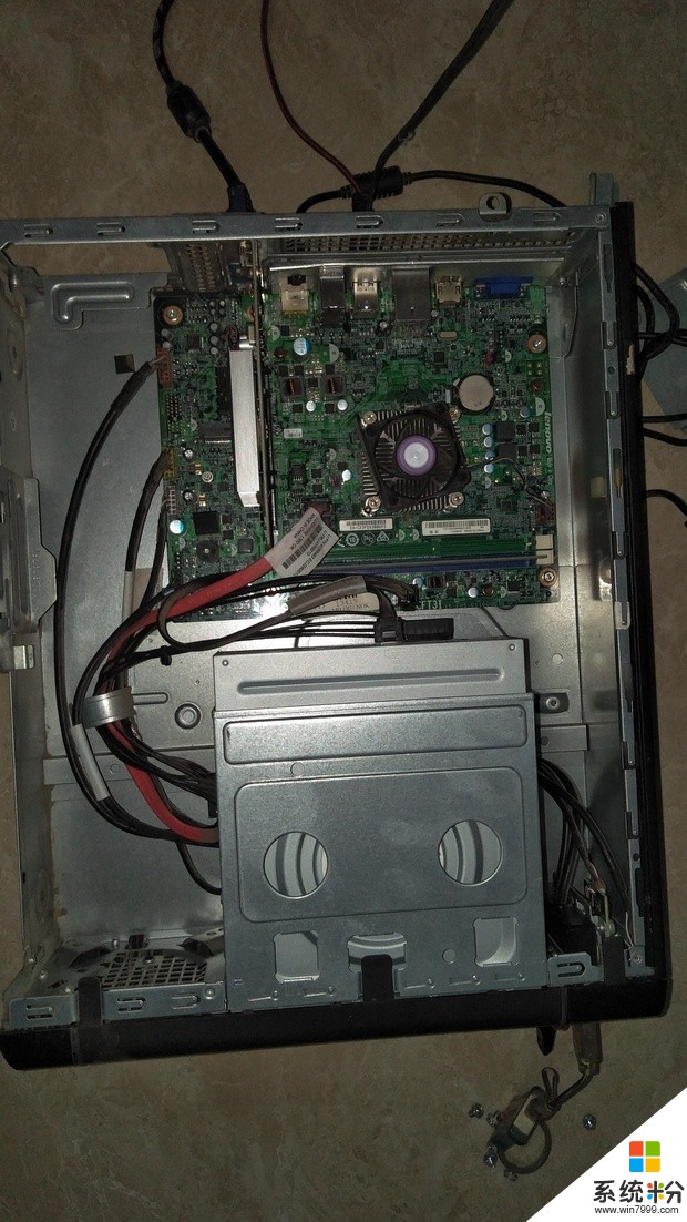 电脑主机显示器显示无信号怎么回事（沈阳电脑主机正常显示器无信号）