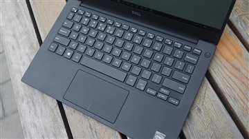 戴尔 XPS 13-9380键盘带背光吗？(图1)