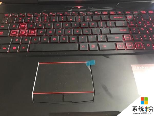 炫龙t50-c键盘带背光吗?