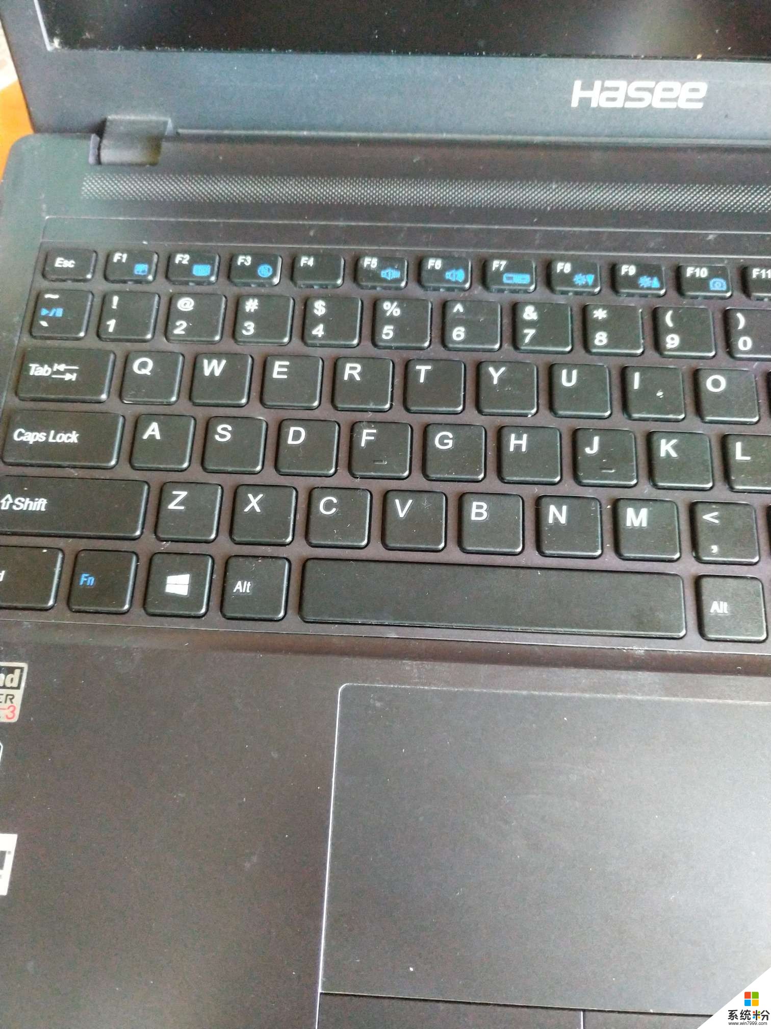 键盘被砸了一下就黑屏了(图1)