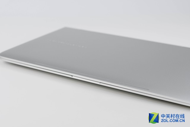 惠普Spectre Pro x360 G2的键盘有背光功能吗？(3)