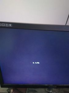 电脑Windows+7更新失败后黑屏，只有鼠标能动(图1)
