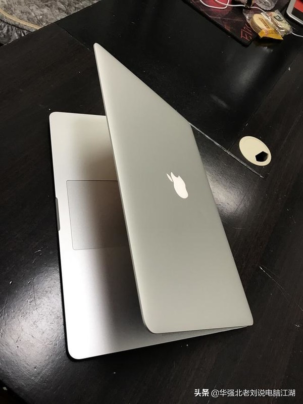 两款苹果笔记本同价位选哪个好？(2)