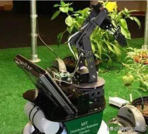 农业机器人已经在路上了，你知道的农业机器人有哪些？为农业带来了什么好处？(4)