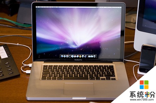 笔记本里买哪个品牌比较好？有什么电脑推荐？