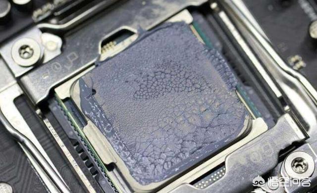 电脑CPU温度以前是30度现在是50度，正常吗？(图1)