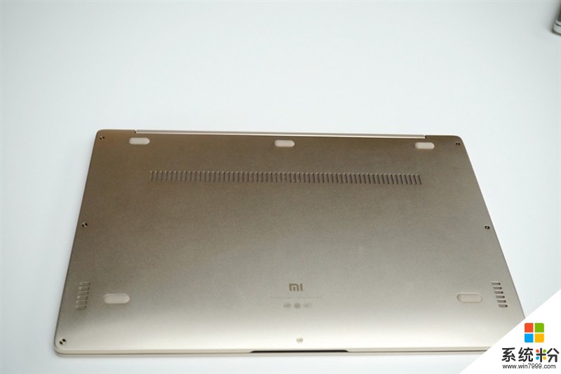 小米笔记本Air（12.5英寸）屏幕面板是什么型号？(图1)