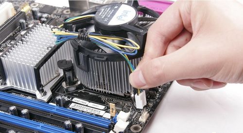 机箱之前有烧焦味 之后键盘机箱就开始漏电 电源温度一直很高 请问是