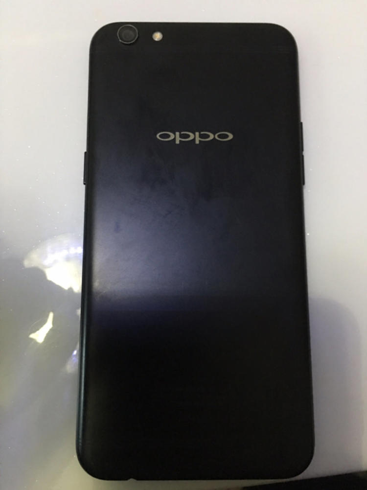 oppoR9S手机黑屏显示POWEREDBYAndroid打不开怎么办(图1)