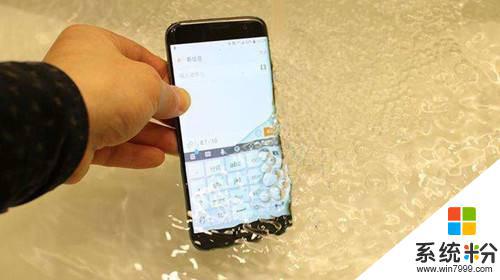 手机掉水里打开后触屏和电池接触都出问题了咋办？如果要修，多少钱？里面的内容会丢失吗？
