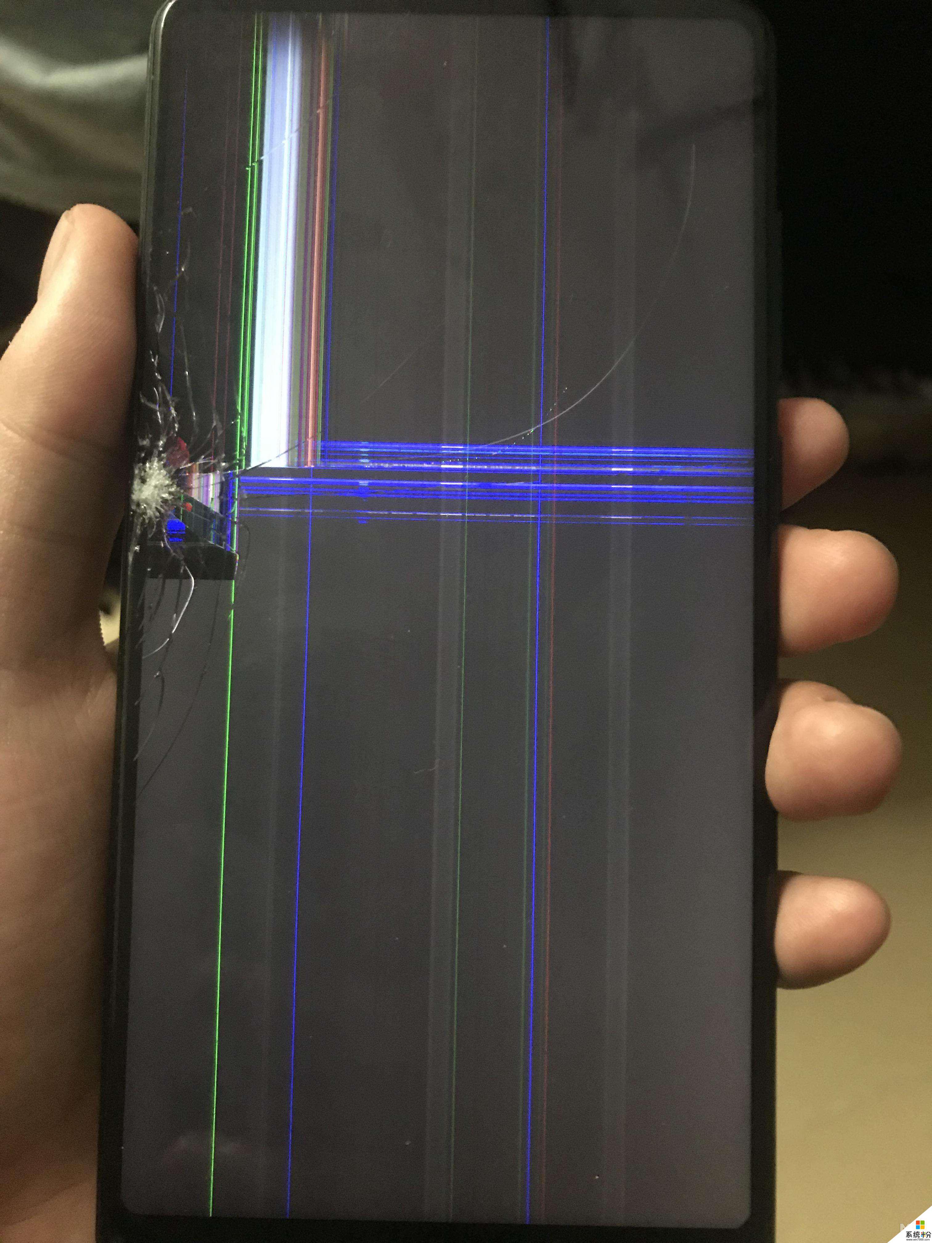 手机的屏幕损坏后，容易维修吗