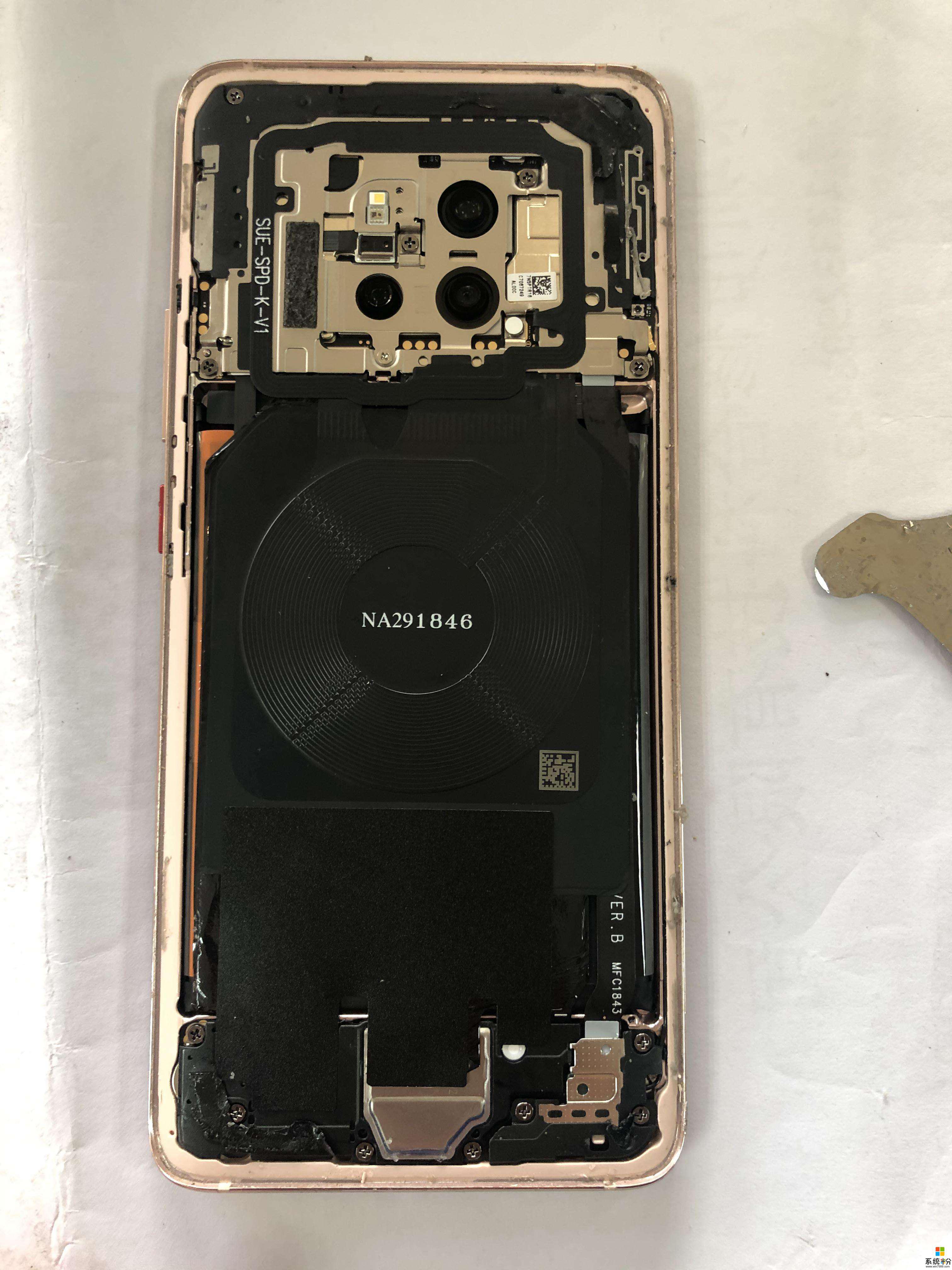 手机后盖摔破裂了算不算拆机维修?