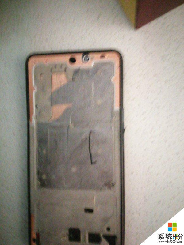 手机摔成这来自样还能修吗？